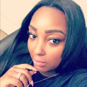 Meet your Posher, Gloria